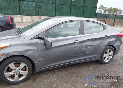 2012 Hyundai Elantra Gls z USA, uszkodzony, nr VIN 5NPDH4AE4CH062827